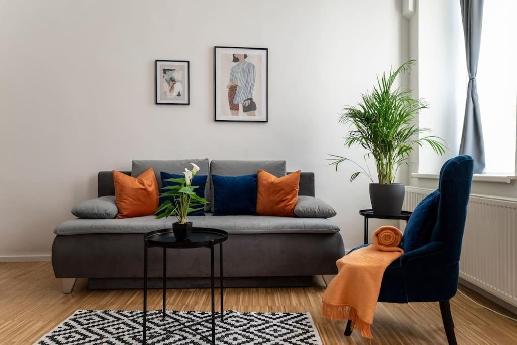 Pristine 1Br Steps From City By Hm Wenen Buitenkant foto